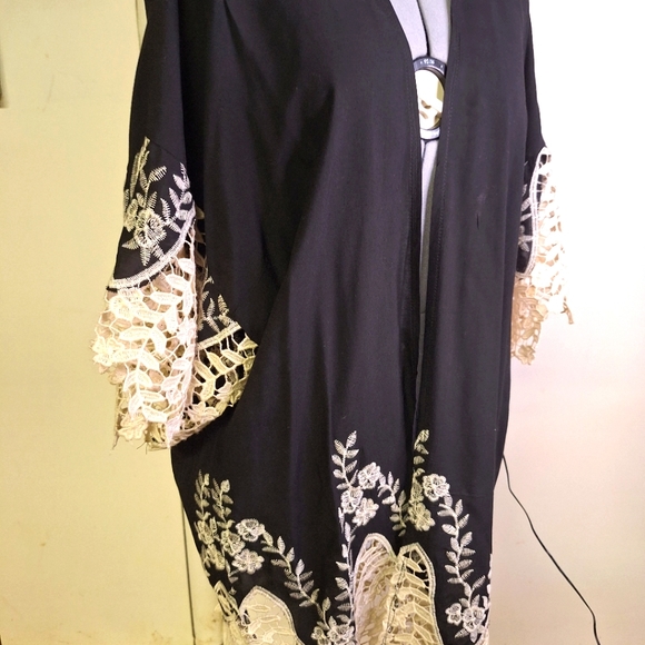 Cajon Black Lace Cover Up - Picture 3 of 6